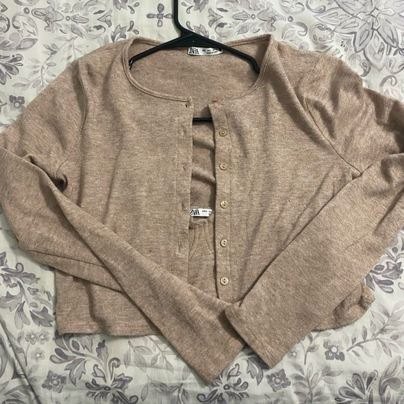 Zara Cropped cardigan and tank - Picture 2 of 6